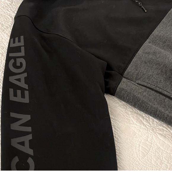 American Eagle Men’s Hooded Sweatshirt - Picture 4 of 5